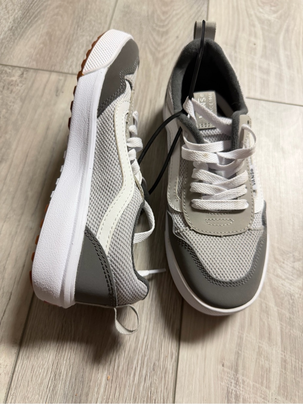 Vans Range EXP Kids Lace-Up Sneakers in the Frost Gray and White